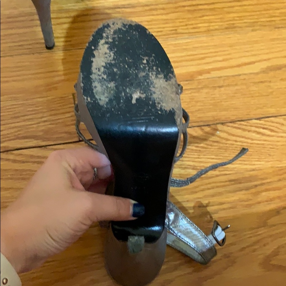 Heels - Picture 6 of 7